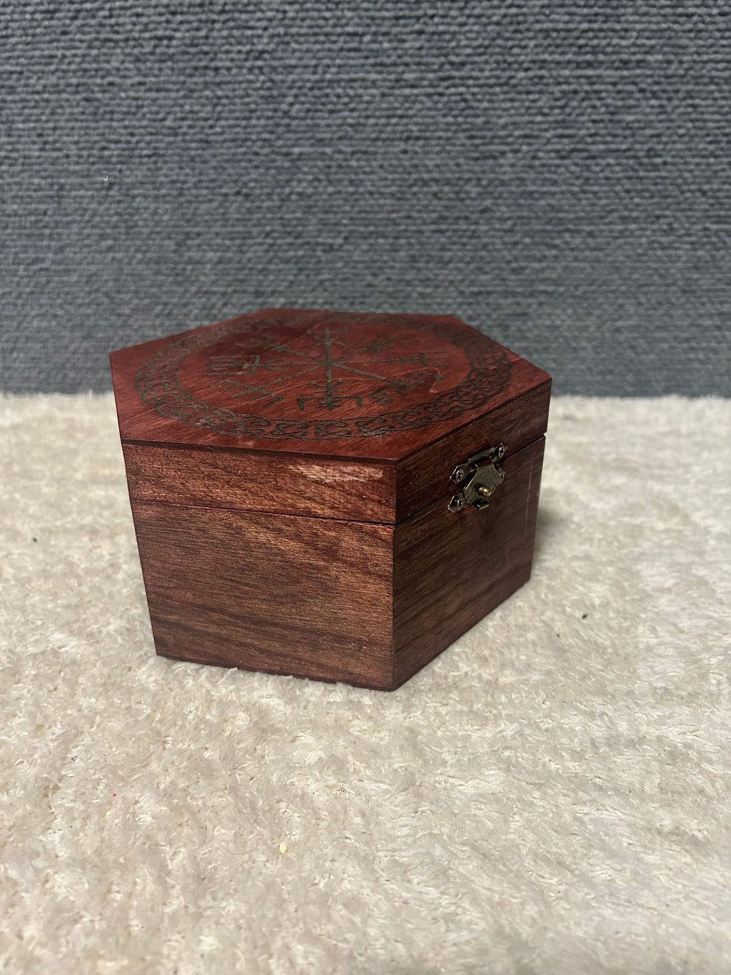 Vegvisir Box
