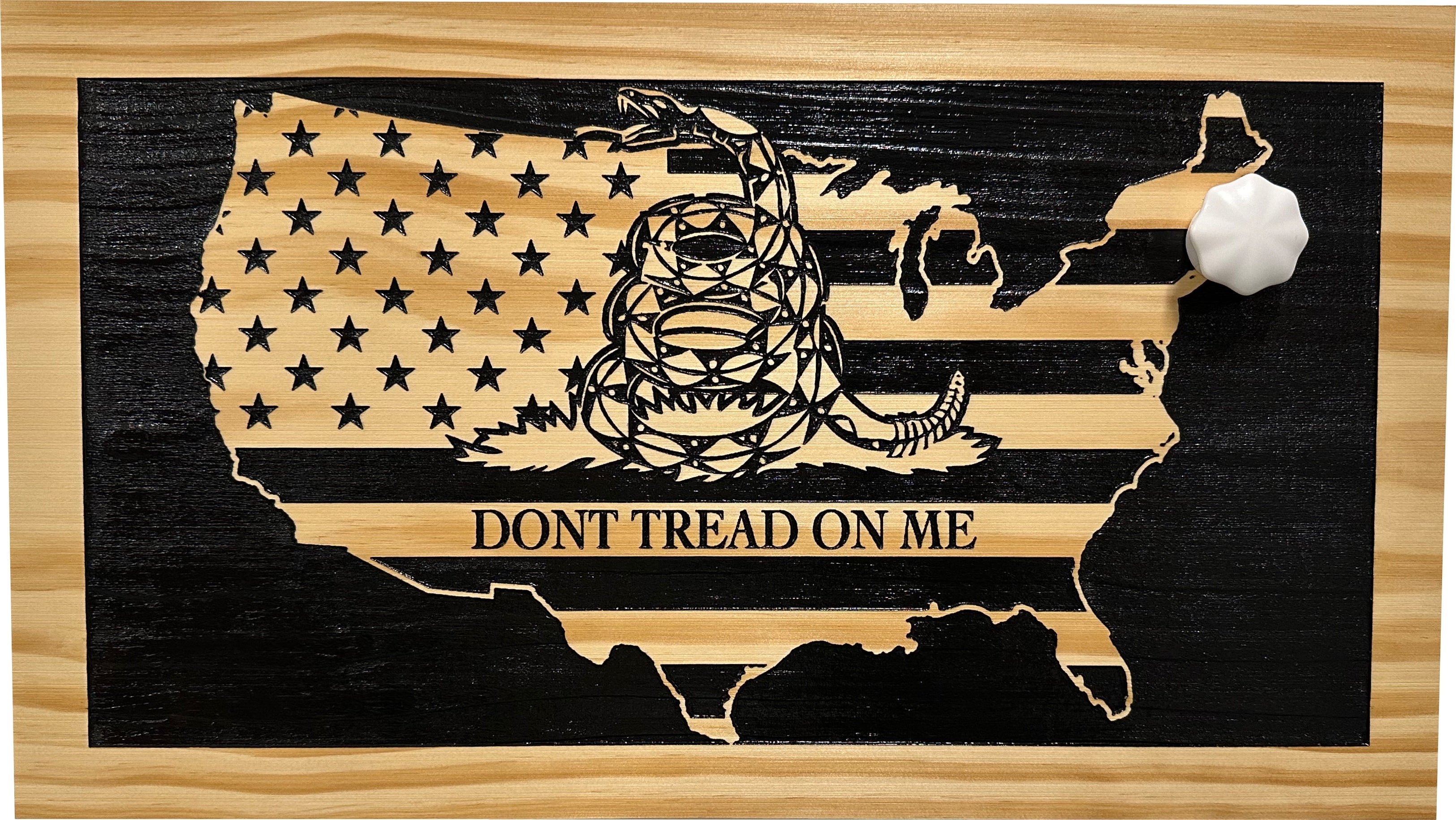 Dont Tread On Me Secure Decorative Wall-Mounted Gun Cabinet (Union) - The misfit market