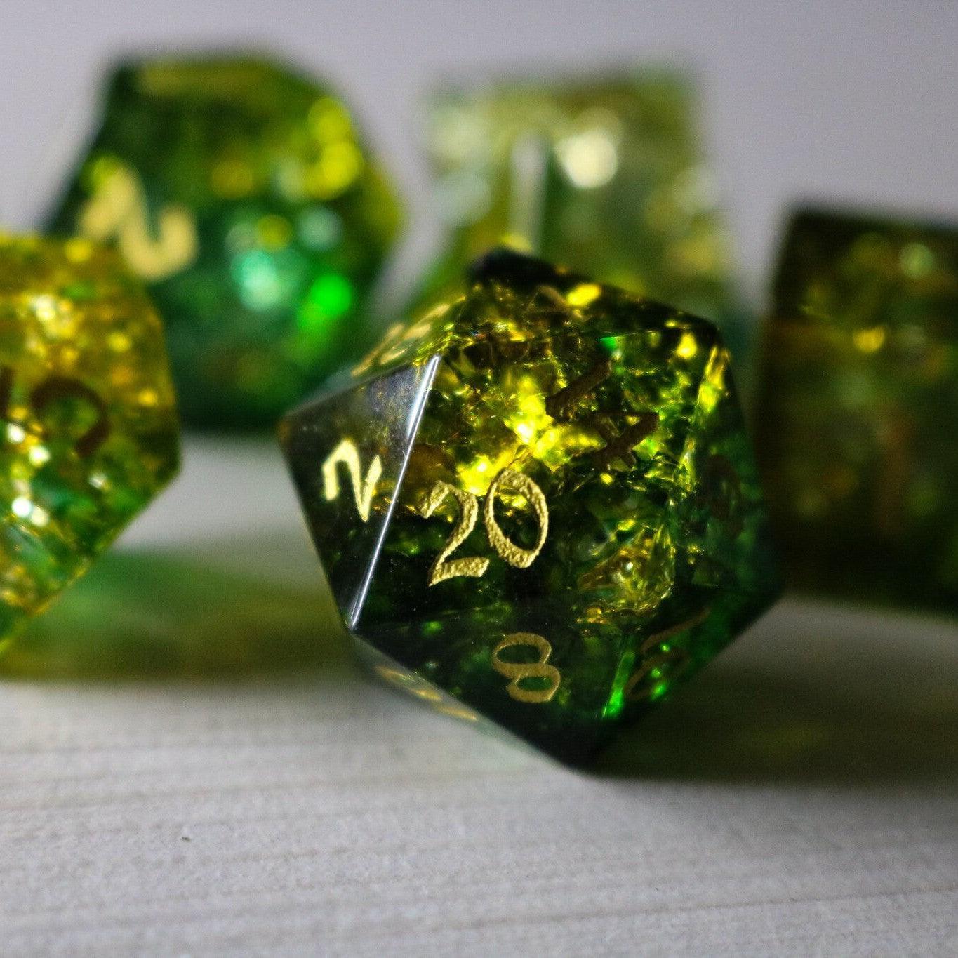 Green Poison Forge Fire Cracked Glass DND Dice Set - The misfit market