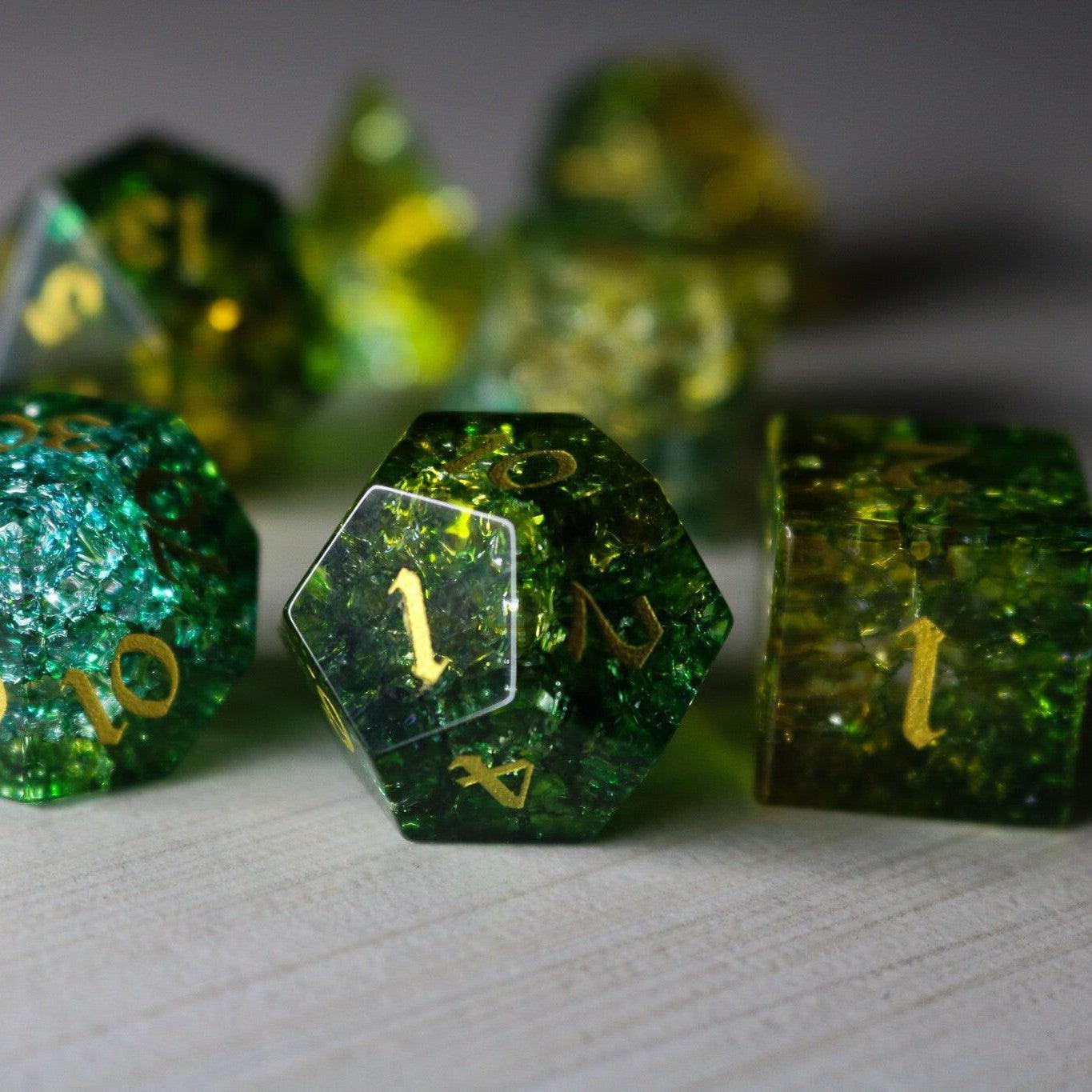 Green Poison Forge Fire Cracked Glass DND Dice Set - The misfit market