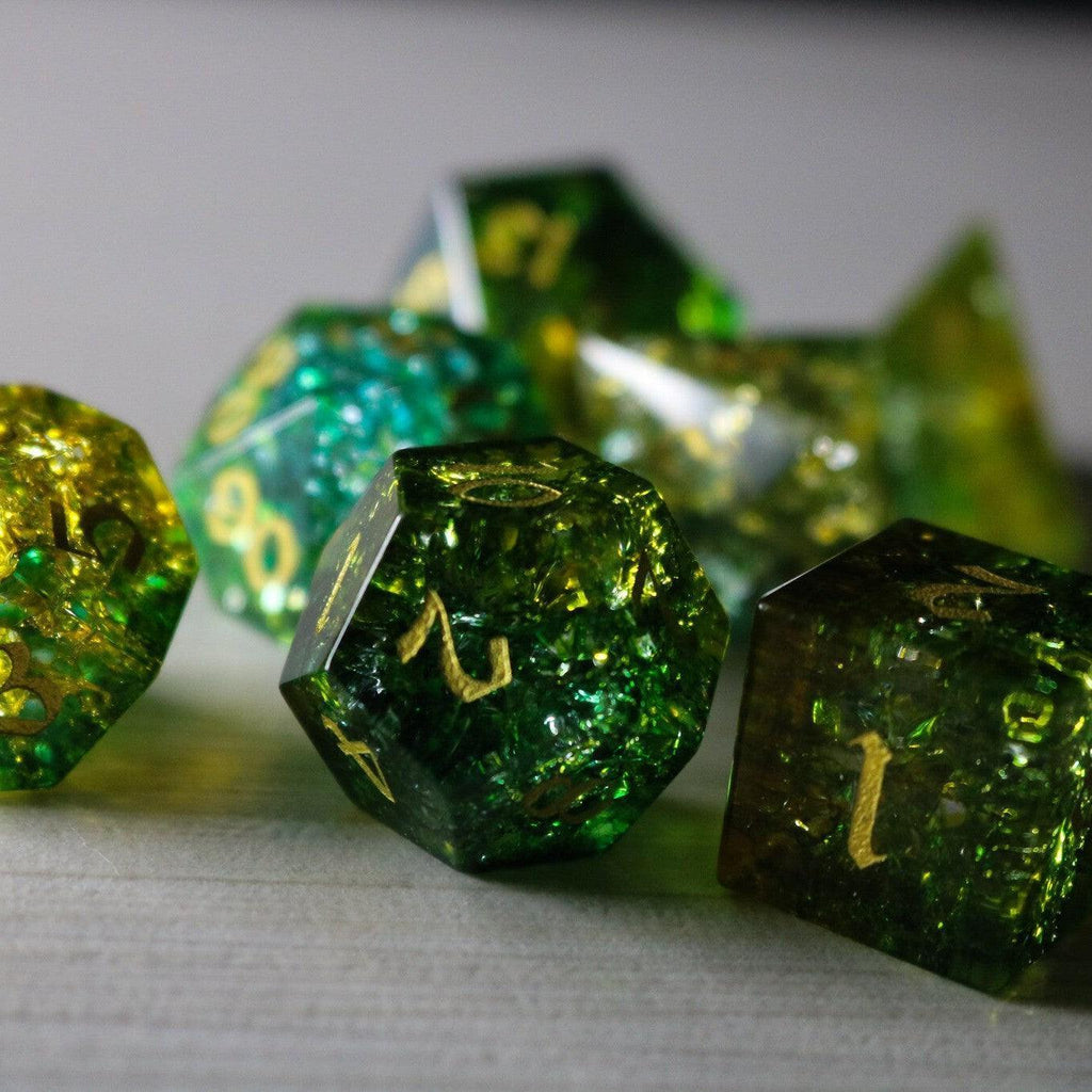 Green Poison Forge Fire Cracked Glass DND Dice Set - The misfit market