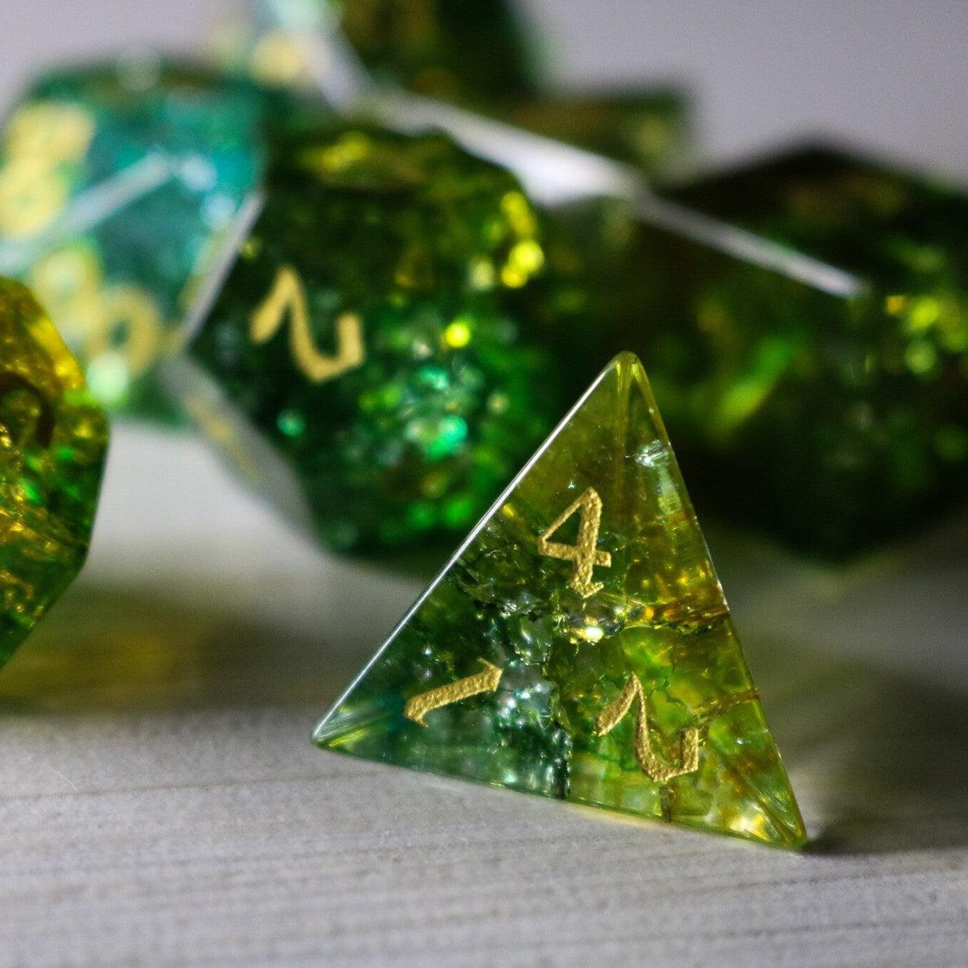 Green Poison Forge Fire Cracked Glass DND Dice Set - The misfit market