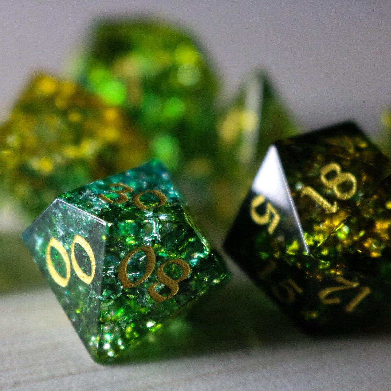 Green Poison Forge Fire Cracked Glass DND Dice Set - The misfit market