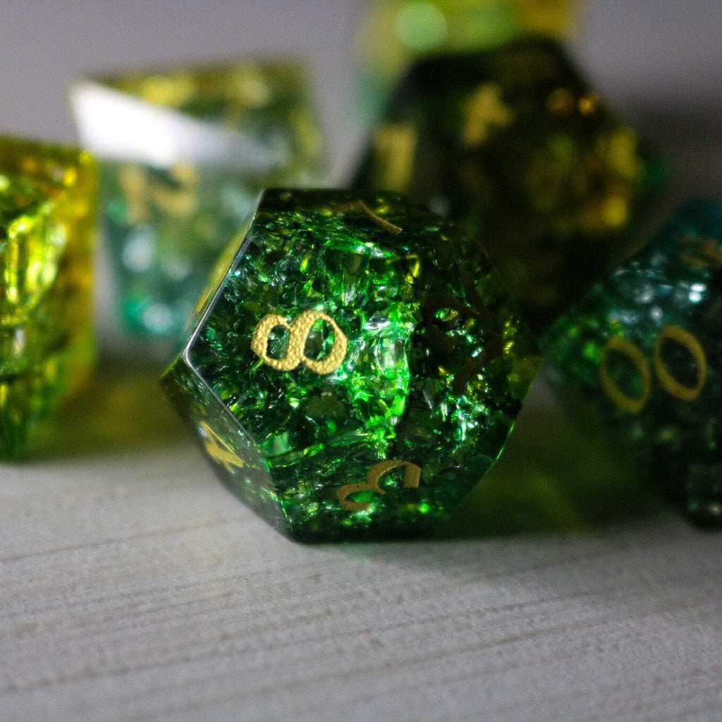 Green Poison Forge Fire Cracked Glass DND Dice Set - The misfit market