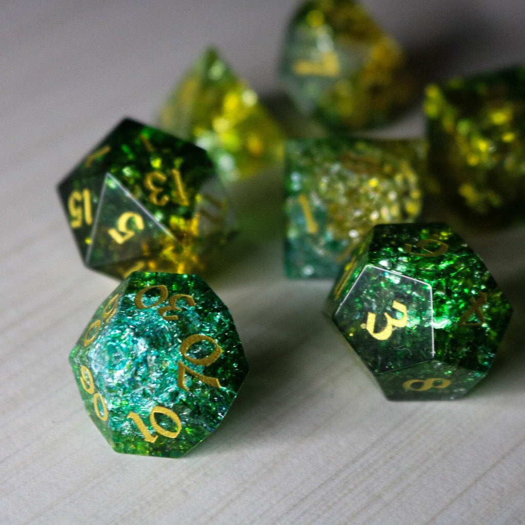 Green Poison Forge Fire Cracked Glass DND Dice Set - The misfit market