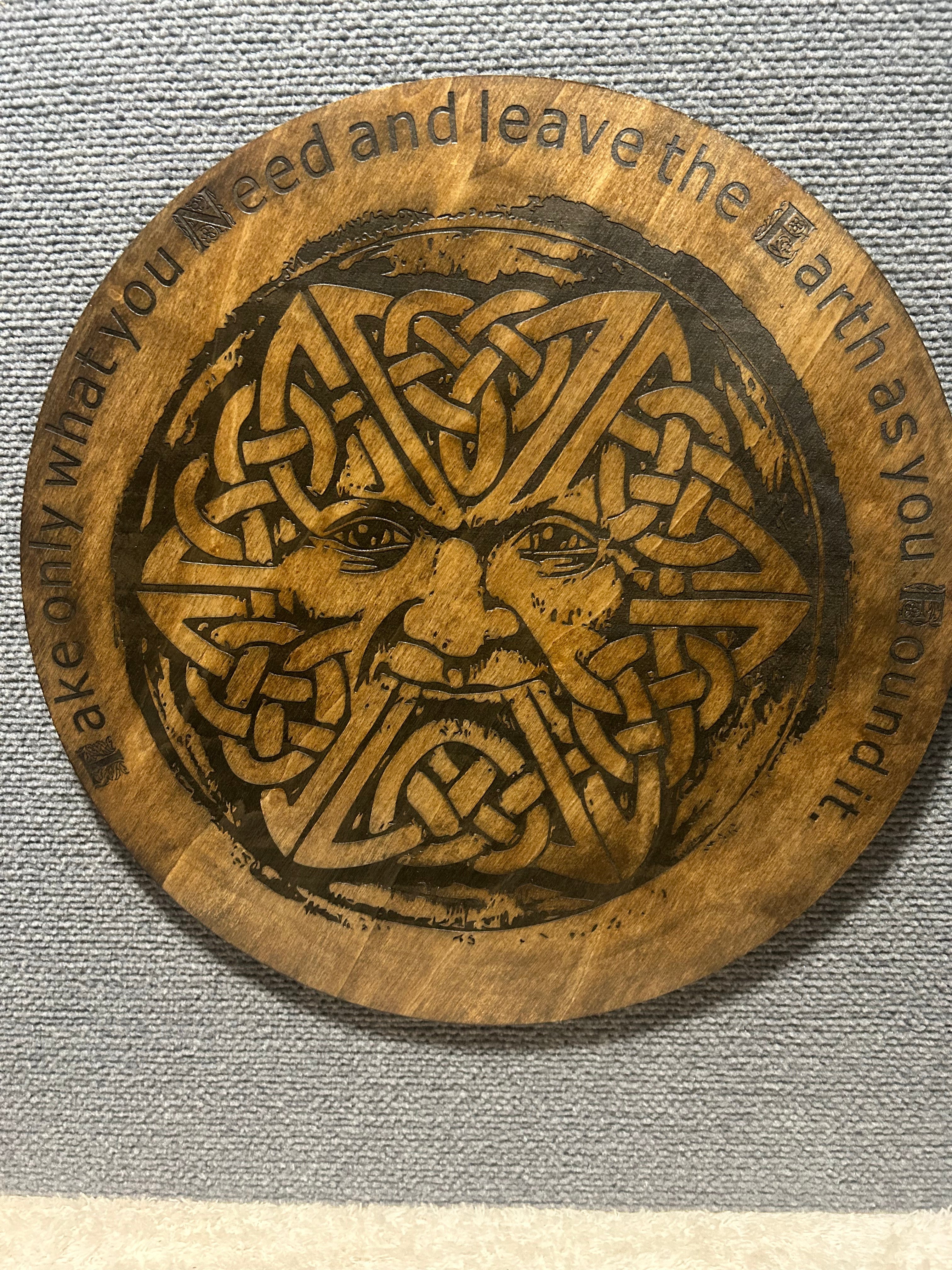 Greenman, Round