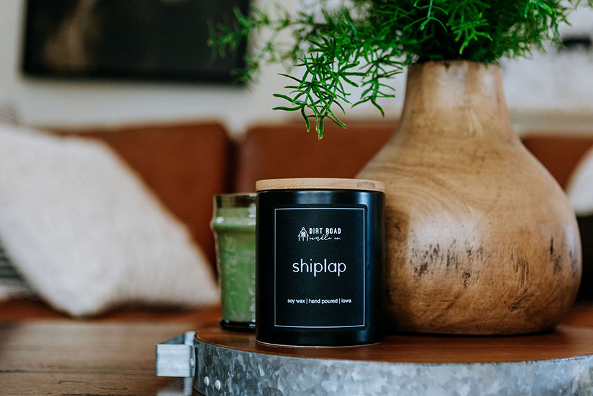 Shiplap Candle Plum Citrus Amber Jasmine Musk Amyris Fragrance - The misfit market