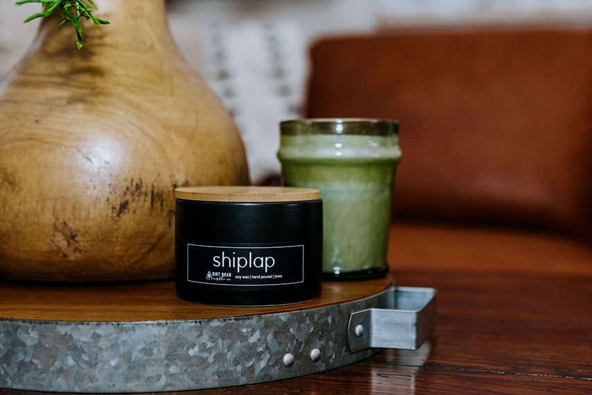 Shiplap Candle Plum Citrus Amber Jasmine Musk Amyris Fragrance - The misfit market