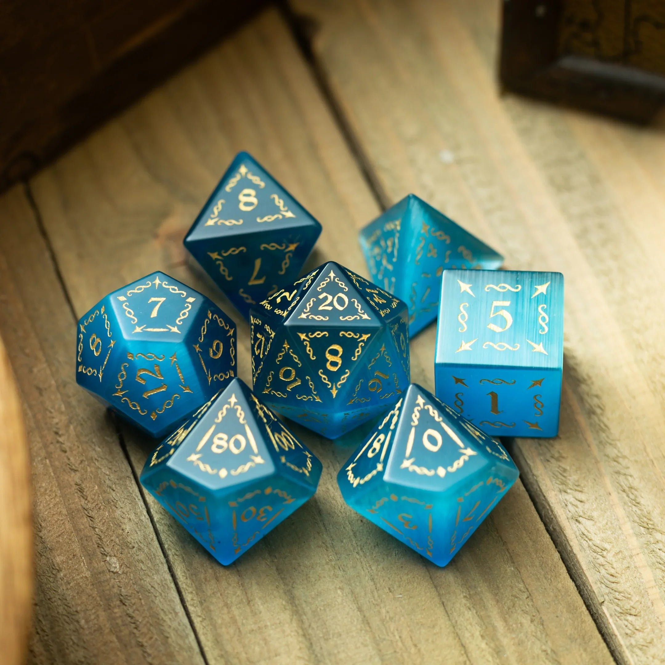 Vine Spike Gemstone Blue Cats Eye Stone DND Dice Set - The misfit market