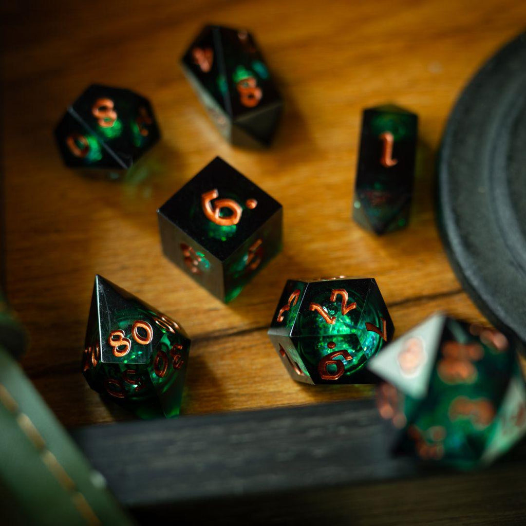 Witchwood Heart Liquid Core DND Dice Set - The misfit market