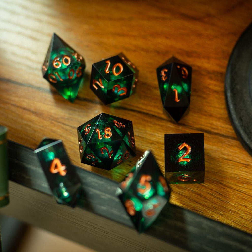 Witchwood Heart Liquid Core DND Dice Set - The misfit market