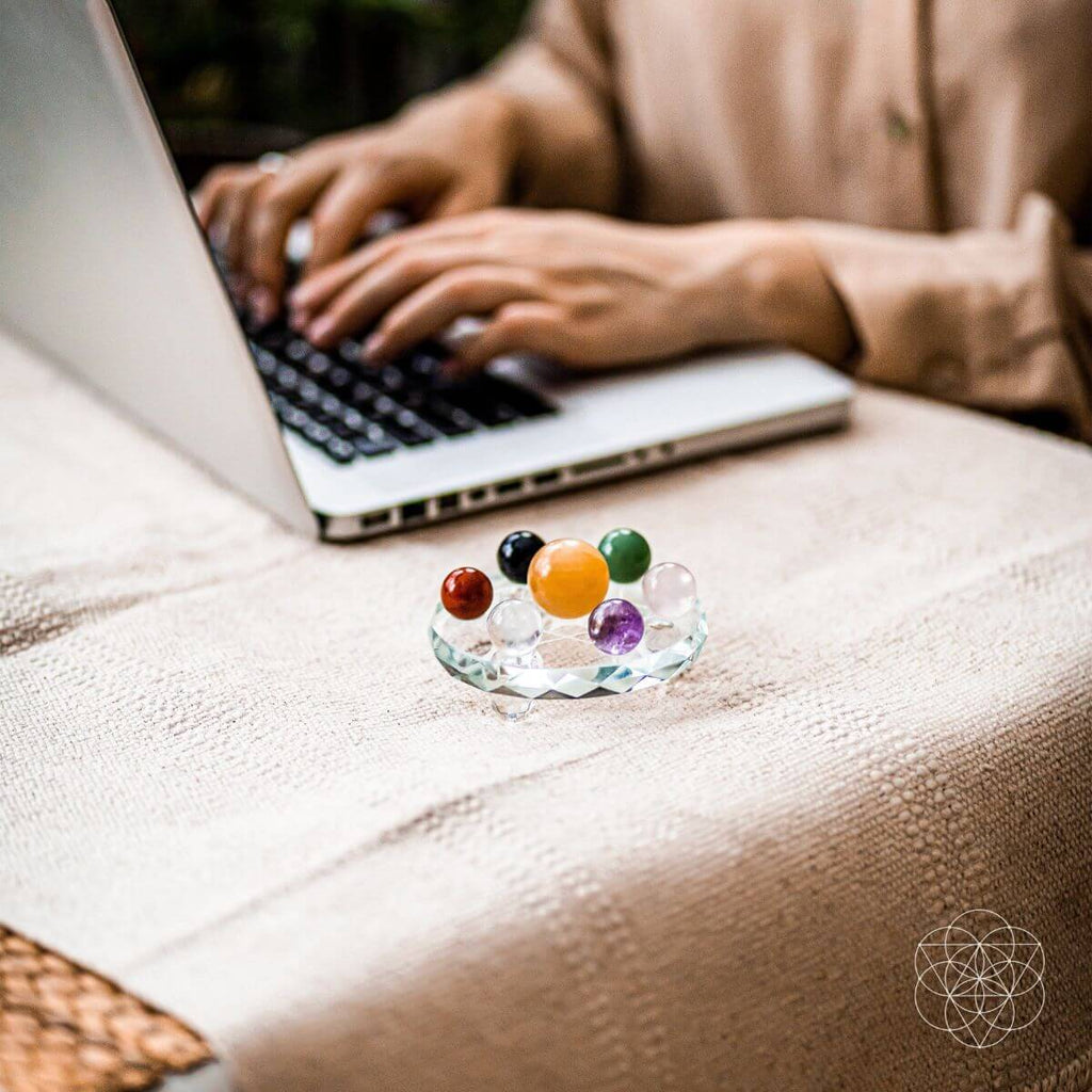 Feng Shui Crystal Ball Set - The misfit market