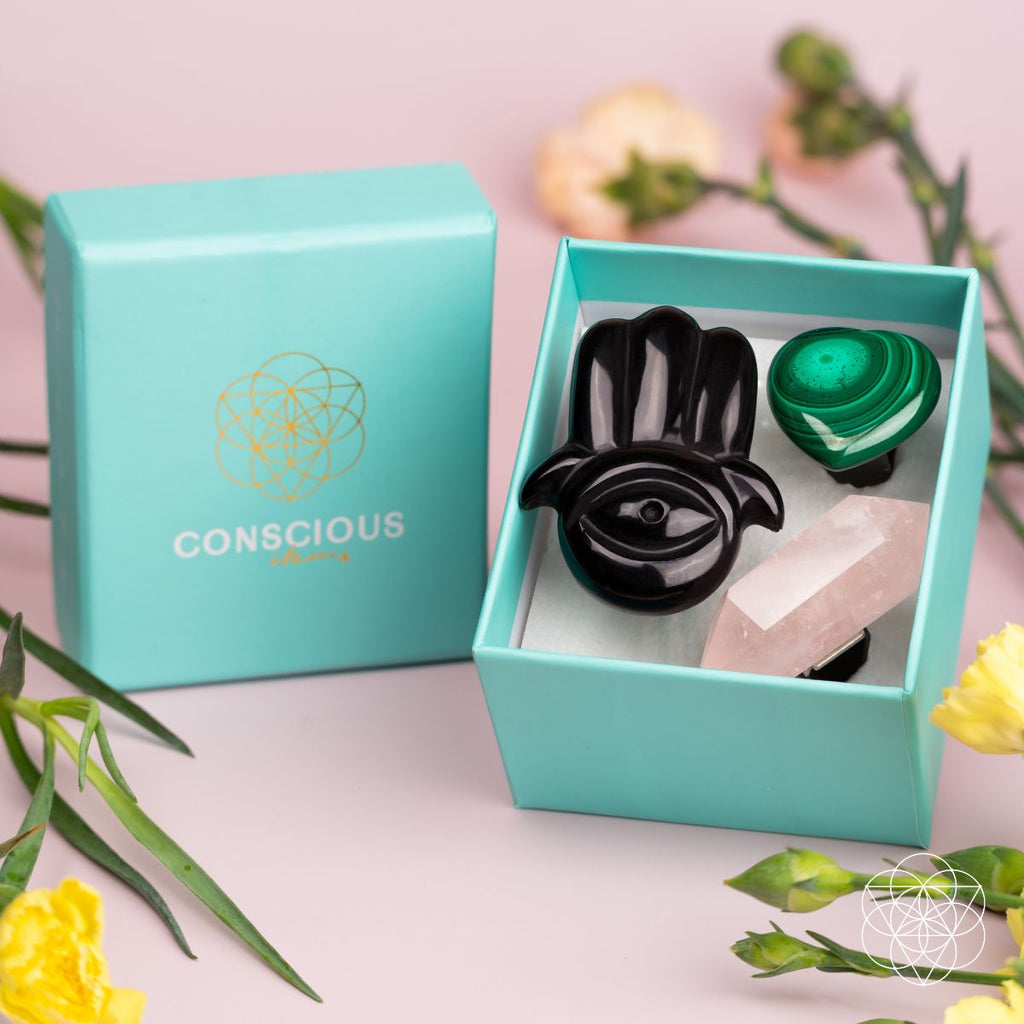 Hamsa Hand of Safe Travels: Aromatherapy Crystal Car Kit - The misfit market