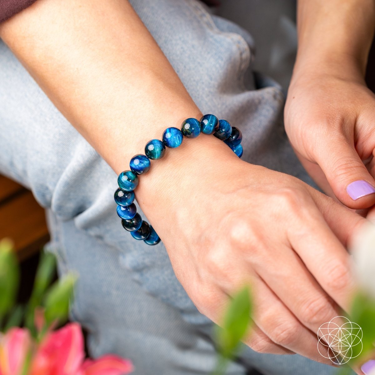 Hawk’s Focus – Royal Blue Tiger’s Eye Bracelet - The misfit market