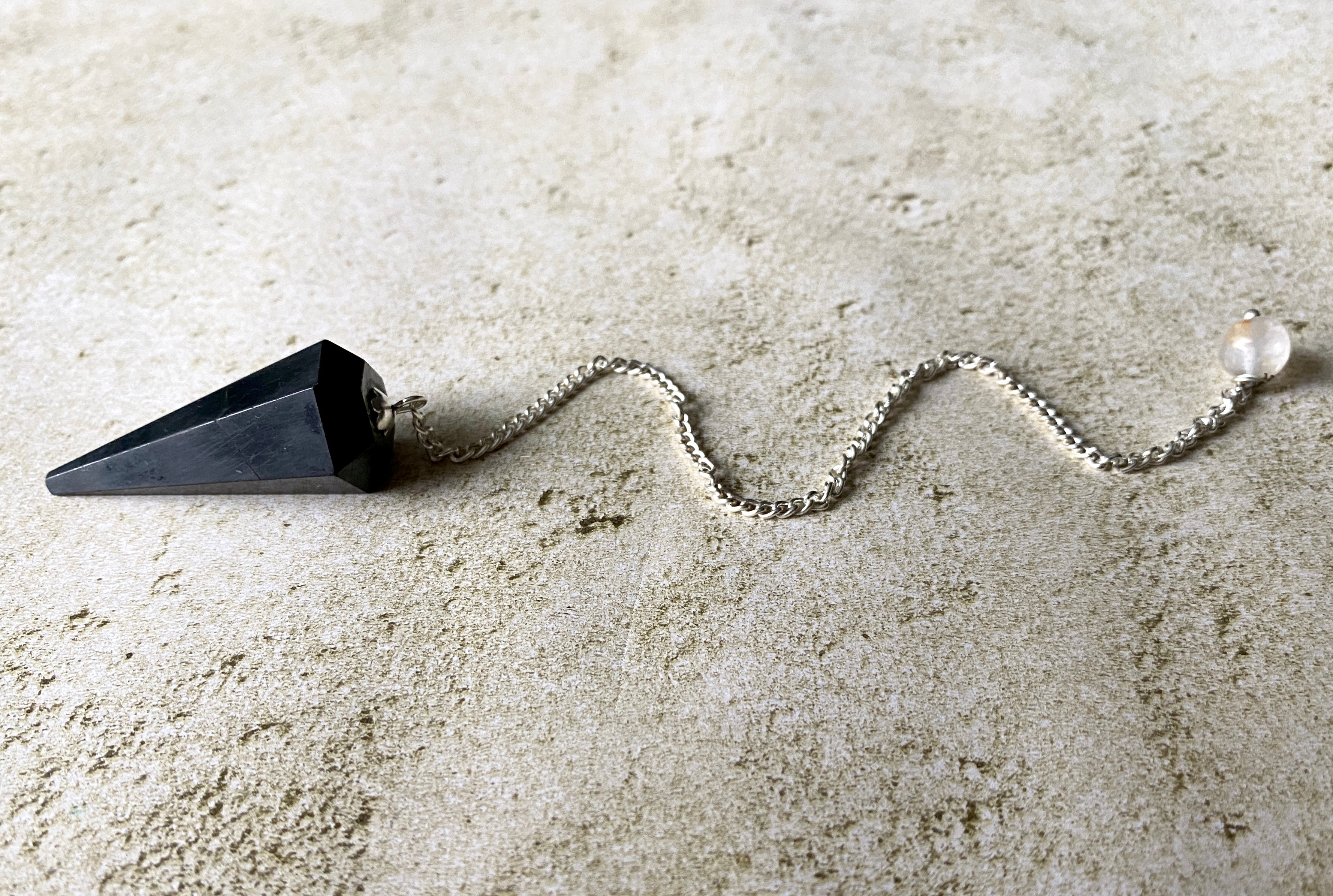 Shungite Pendulum - Divination Tool - The misfit market