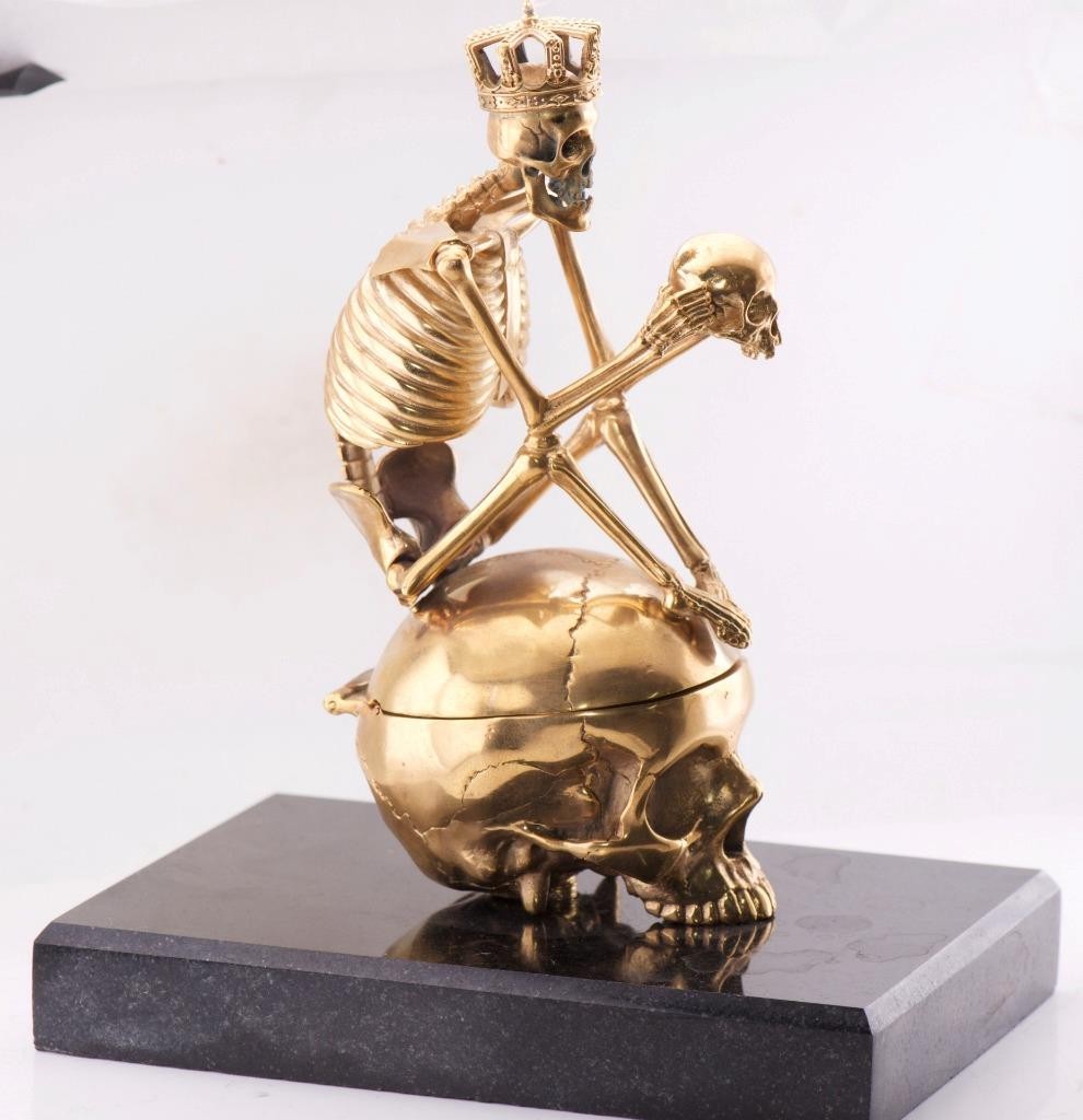 RARE Museum Quality Memento Mori Ormolu Gilt Bronze Skull Skeleton Desk Clock - The misfit market