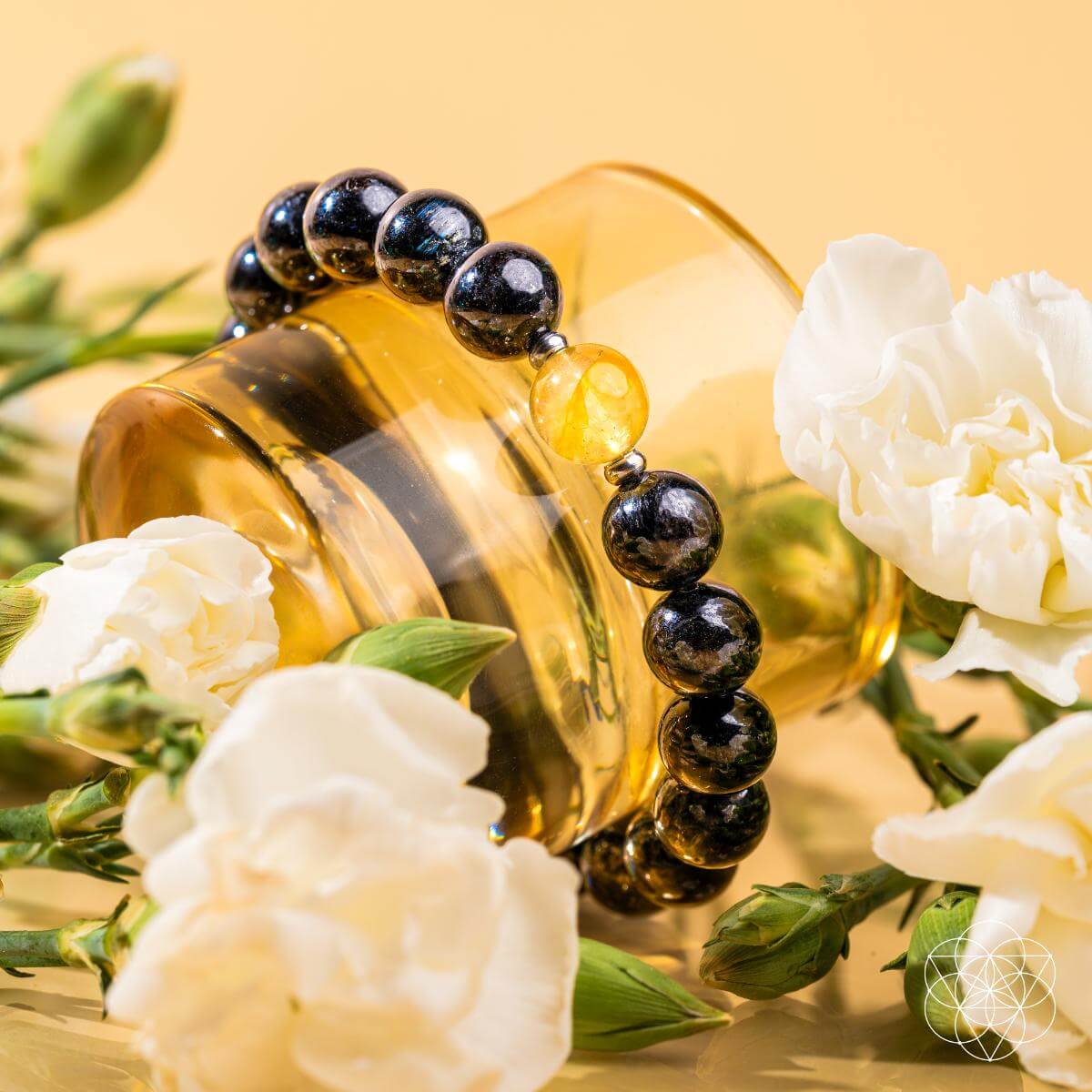 The Arfvedsonite Deep Healing Bracelet - The misfit market