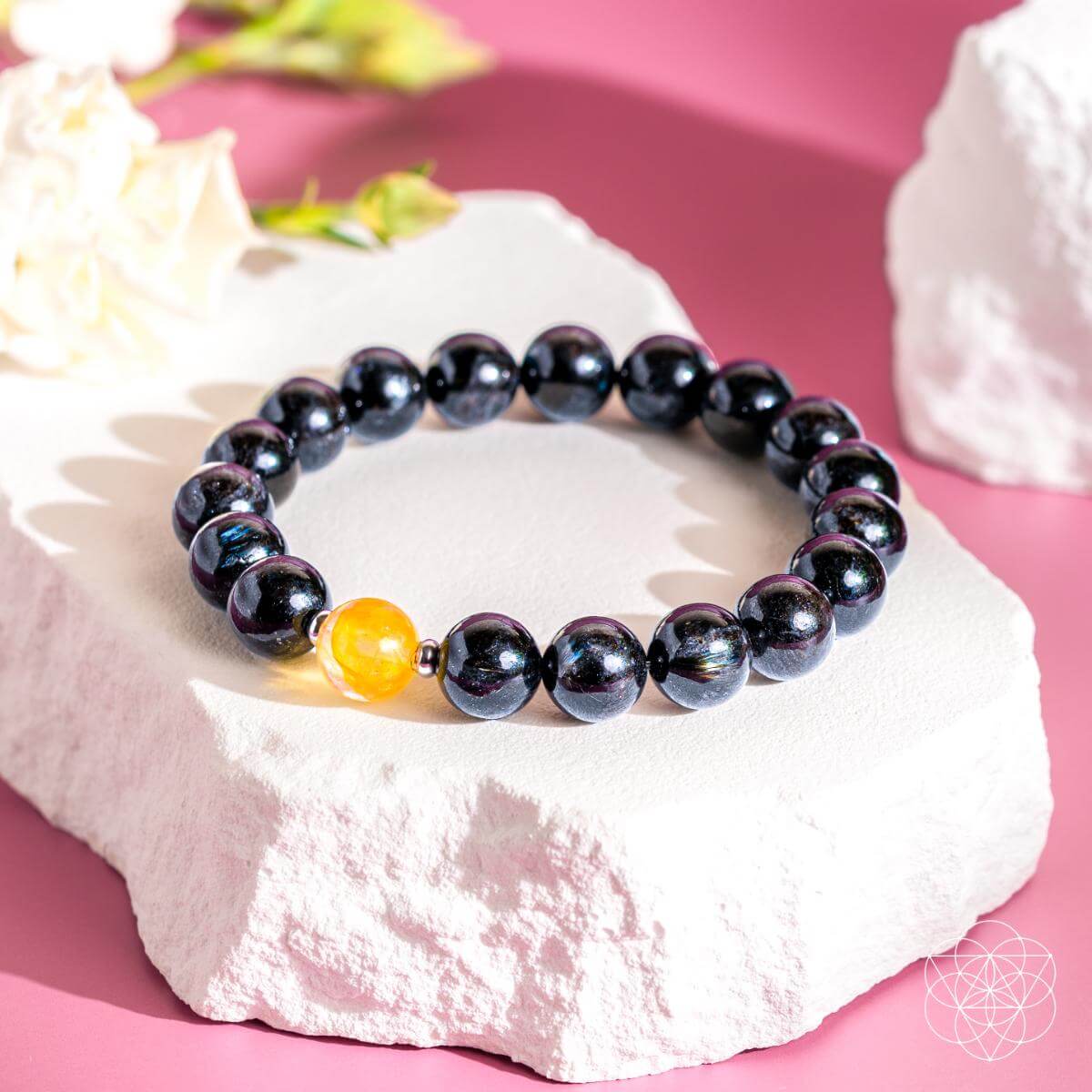 The Arfvedsonite Deep Healing Bracelet - The misfit market
