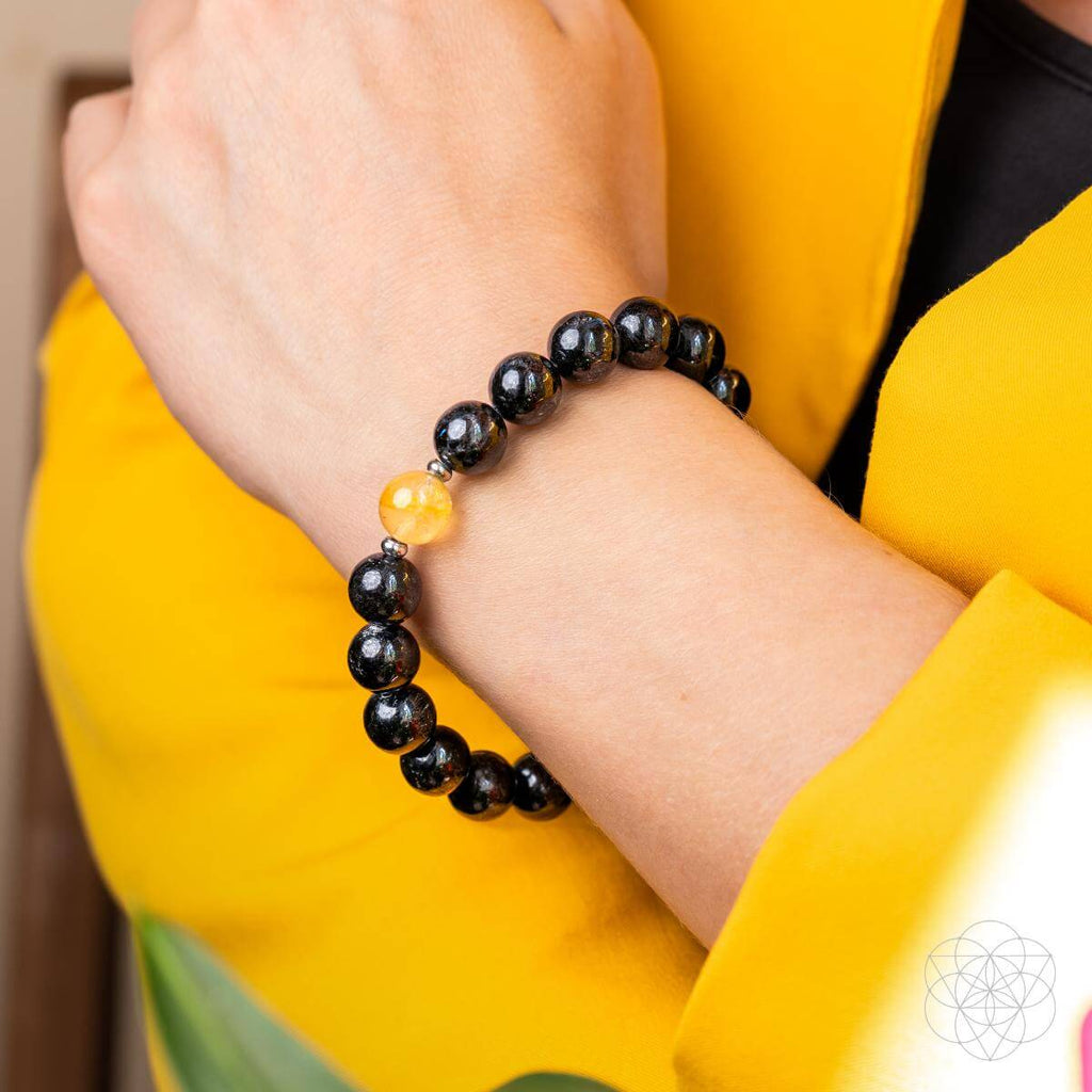 The Arfvedsonite Deep Healing Bracelet - The misfit market
