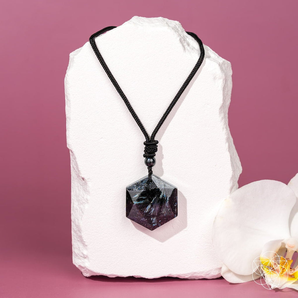The Arfvedsonite Deep Healing Pendant - The misfit market