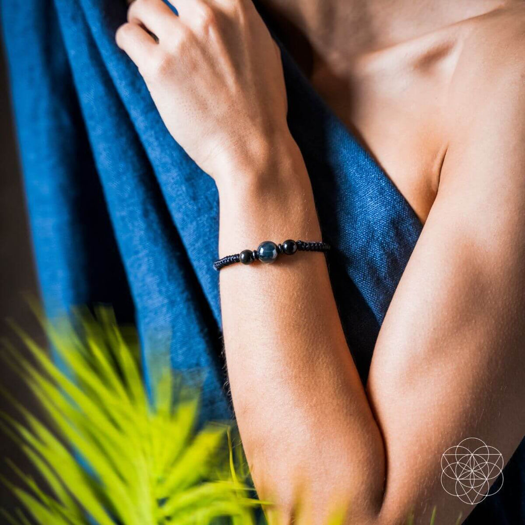 The Tiger’s Eye Stability Bracelet - The misfit market