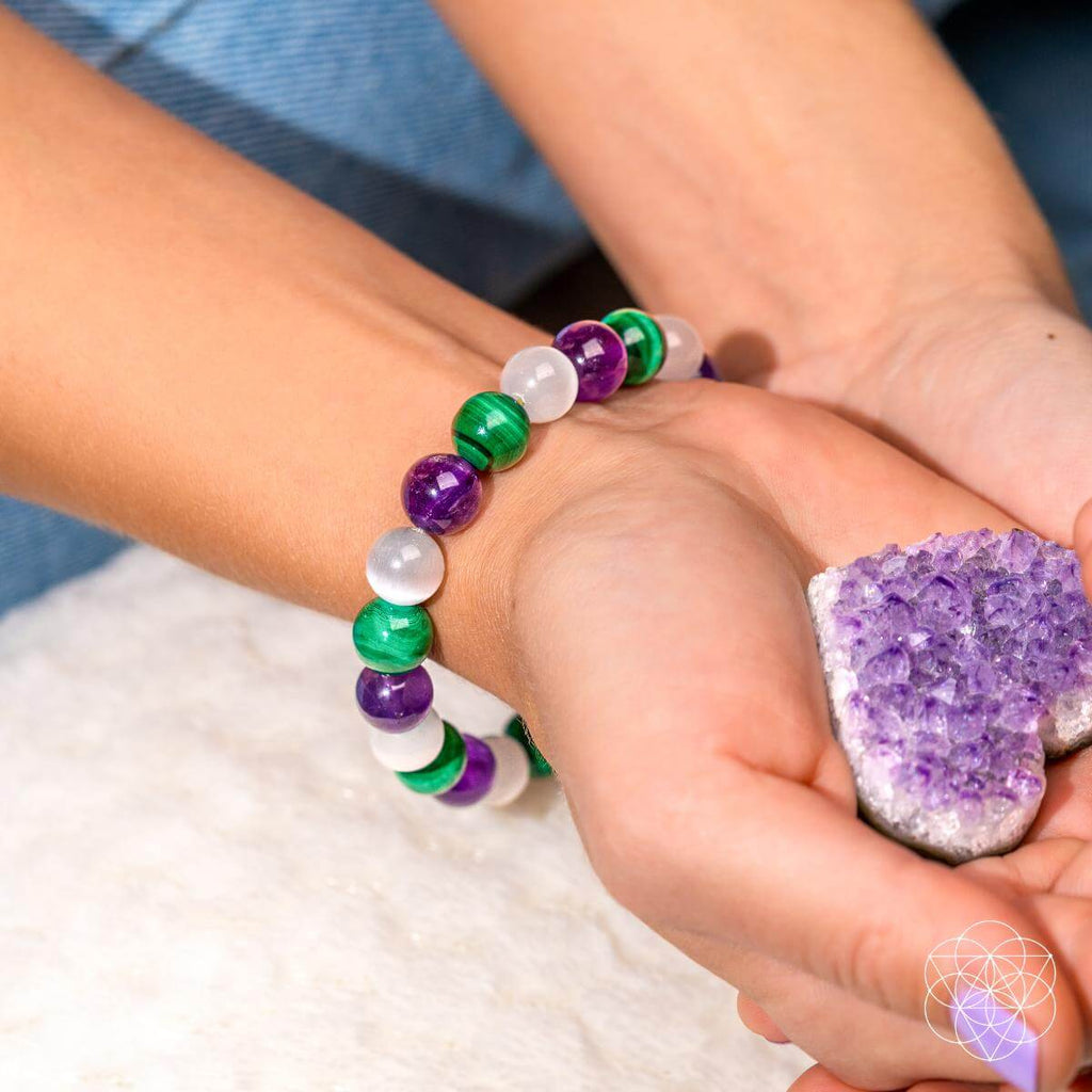 The Triple Healing Bracelet - The misfit market